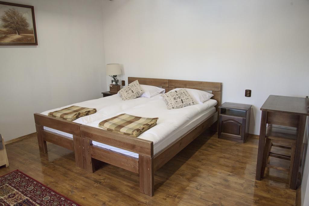 Guest House Zlateya 마다라 외부 사진
