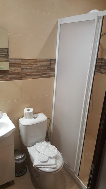 Guest House Zlateya 마다라 외부 사진